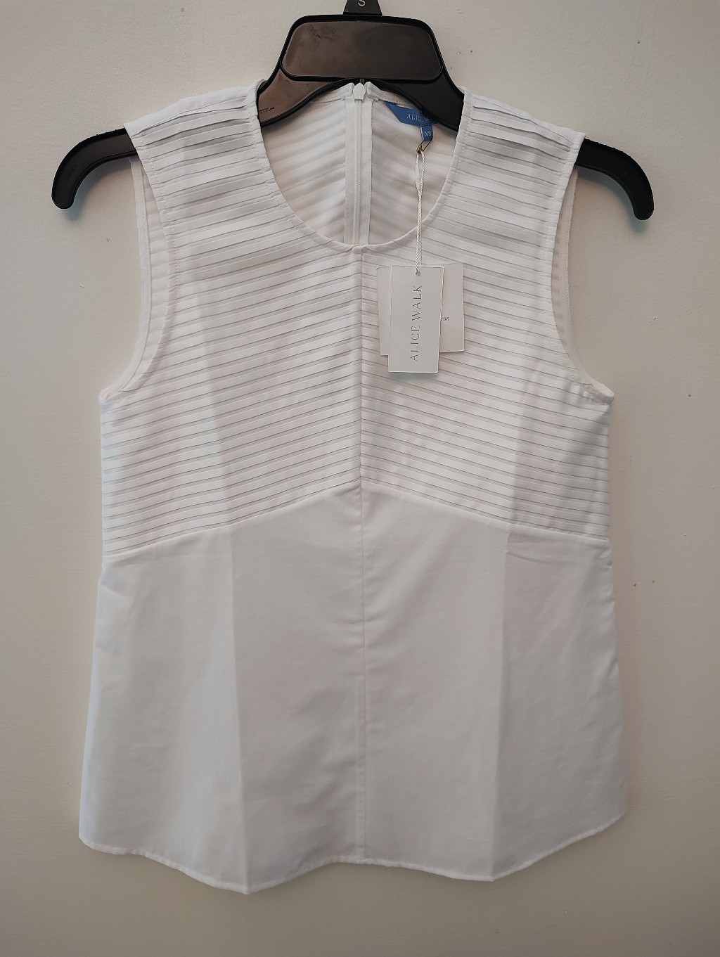 Nwt Alice Walk White Pleated Sleeveless Tank Top Xs — image 2 of 8